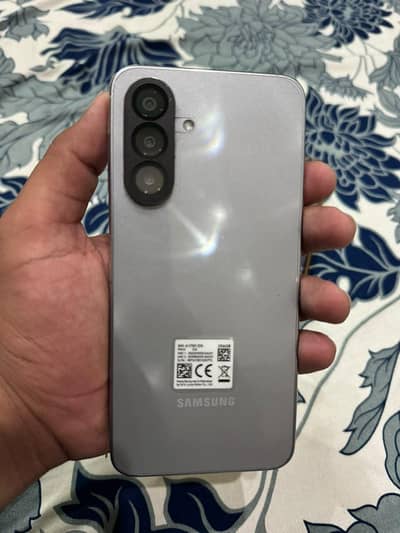 SAMSUNG A17