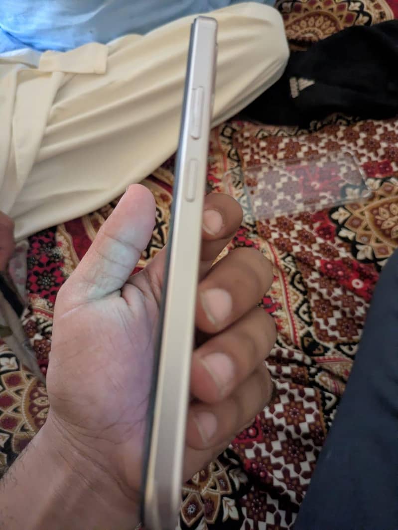 OPPO A6 6