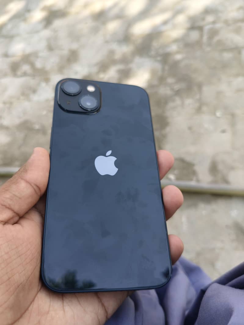 Apple iPhone 13 0
