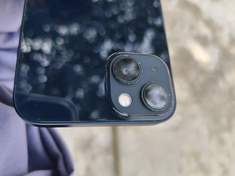 Apple iPhone 13 4