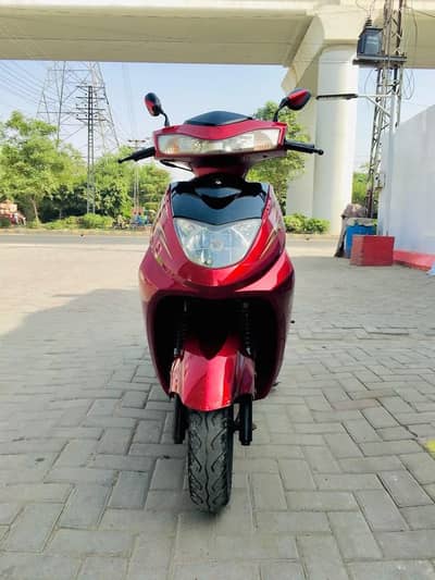 sehlbay scooter 70cc  import by sehbay self start used minor 2600