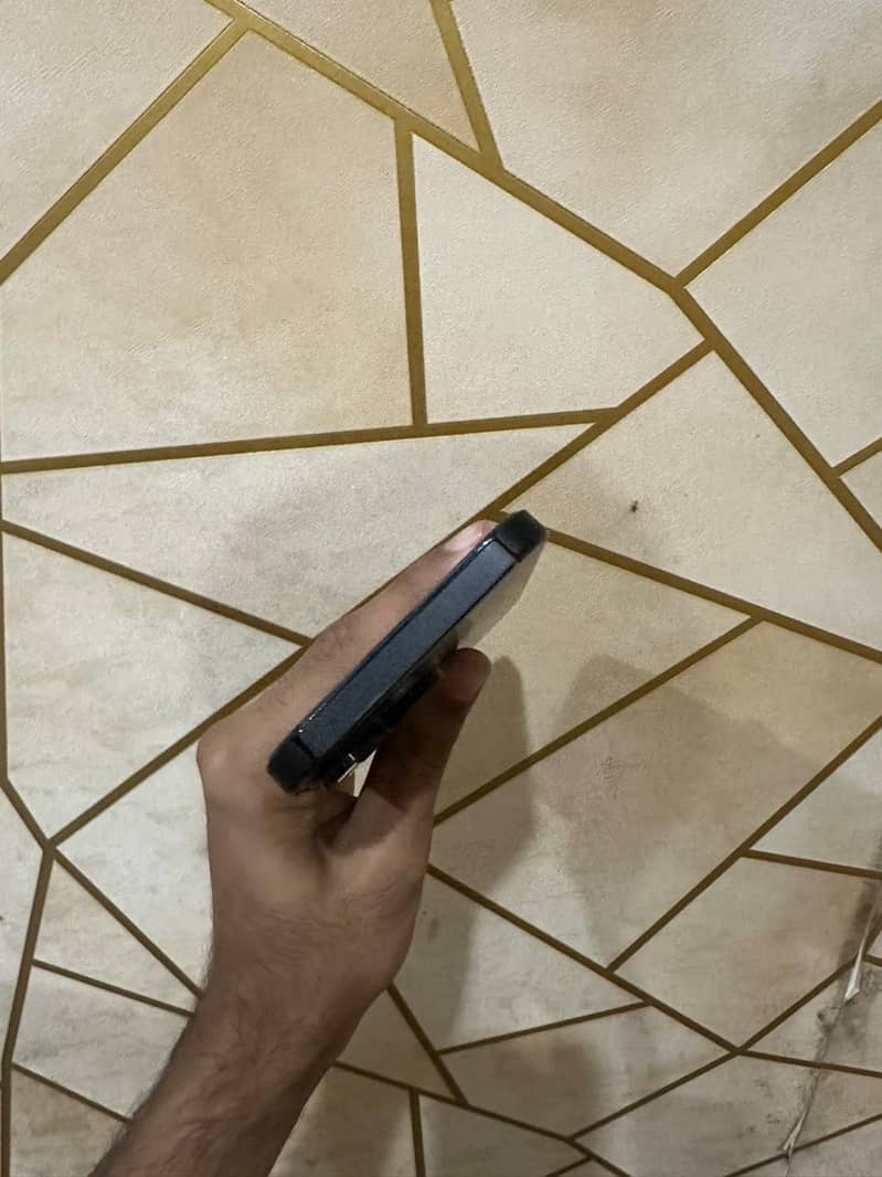 Apple iPhone 14 Pro Max 4