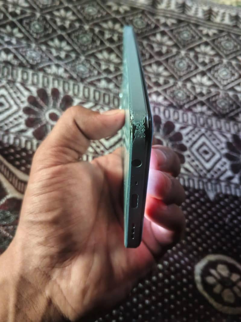 OPPO A60 4