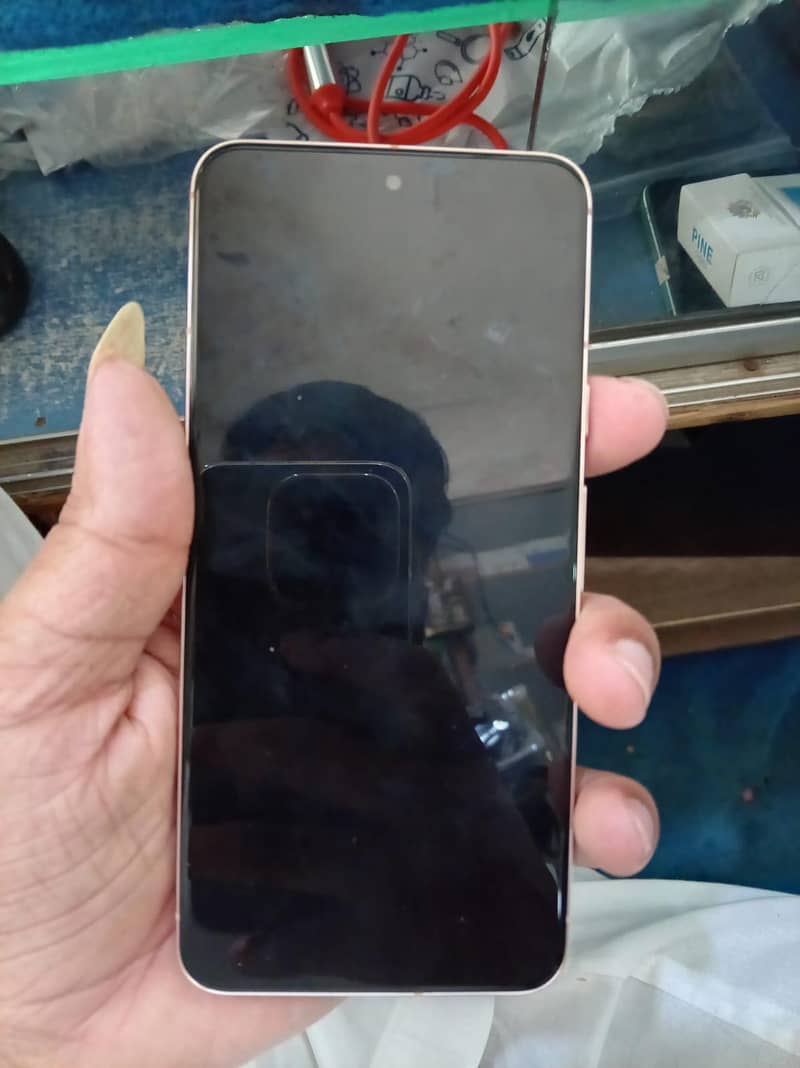 Google Pixel 8 3