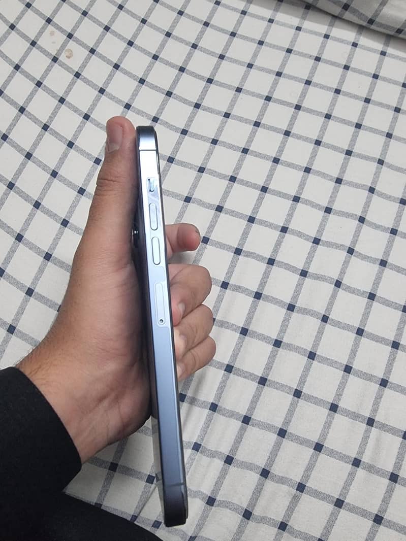 Apple iPhone 13 Pro Max 1