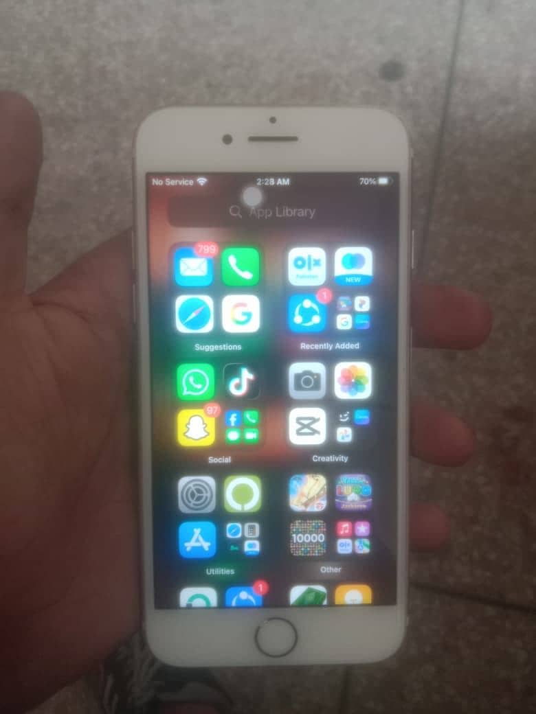 Apple iPhone 7 4