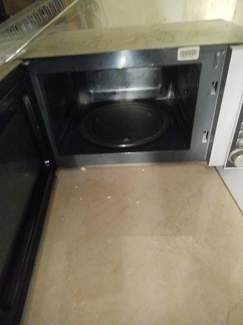 microwave oven 1