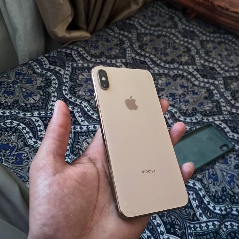Apple iPhone XS Max 6