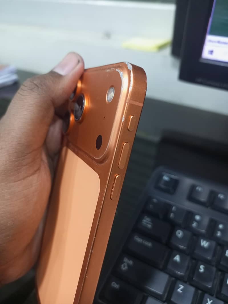 Apple iPhone XR 4