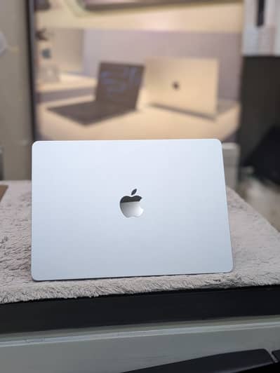 MacBook air m4 16gb ram 256 gb SSD