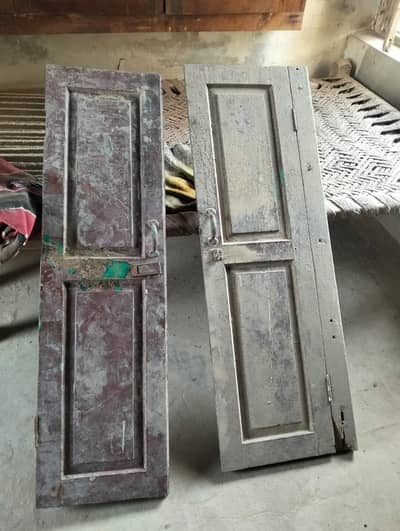Almari Doors
