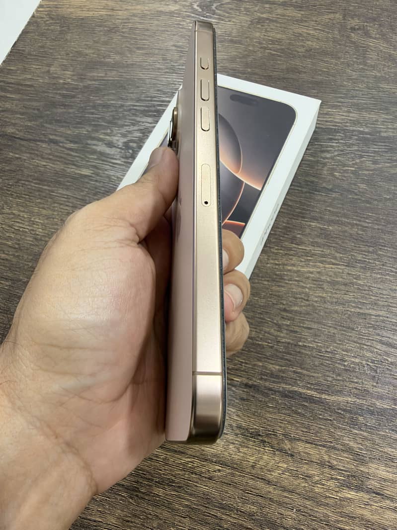 Apple iPhone 16 Pro Max 5