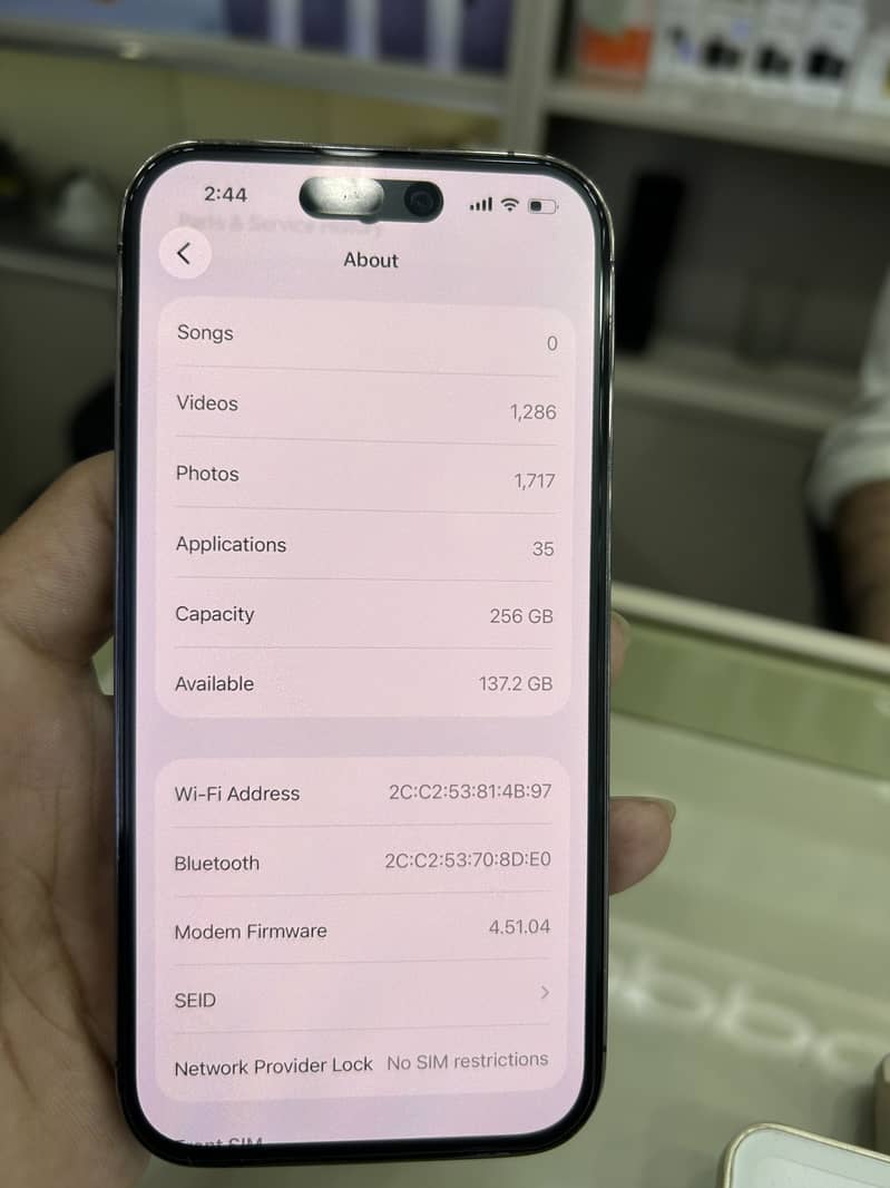 Apple iPhone 14 Pro 2