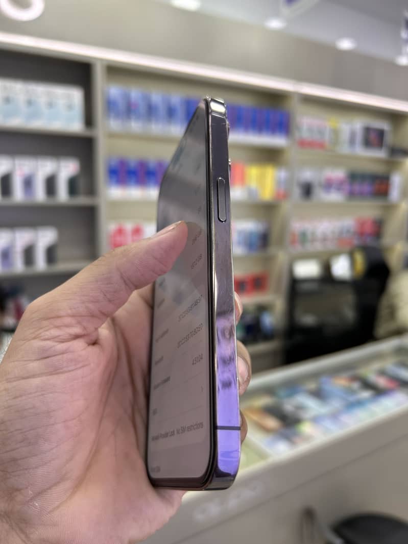 Apple iPhone 14 Pro 4