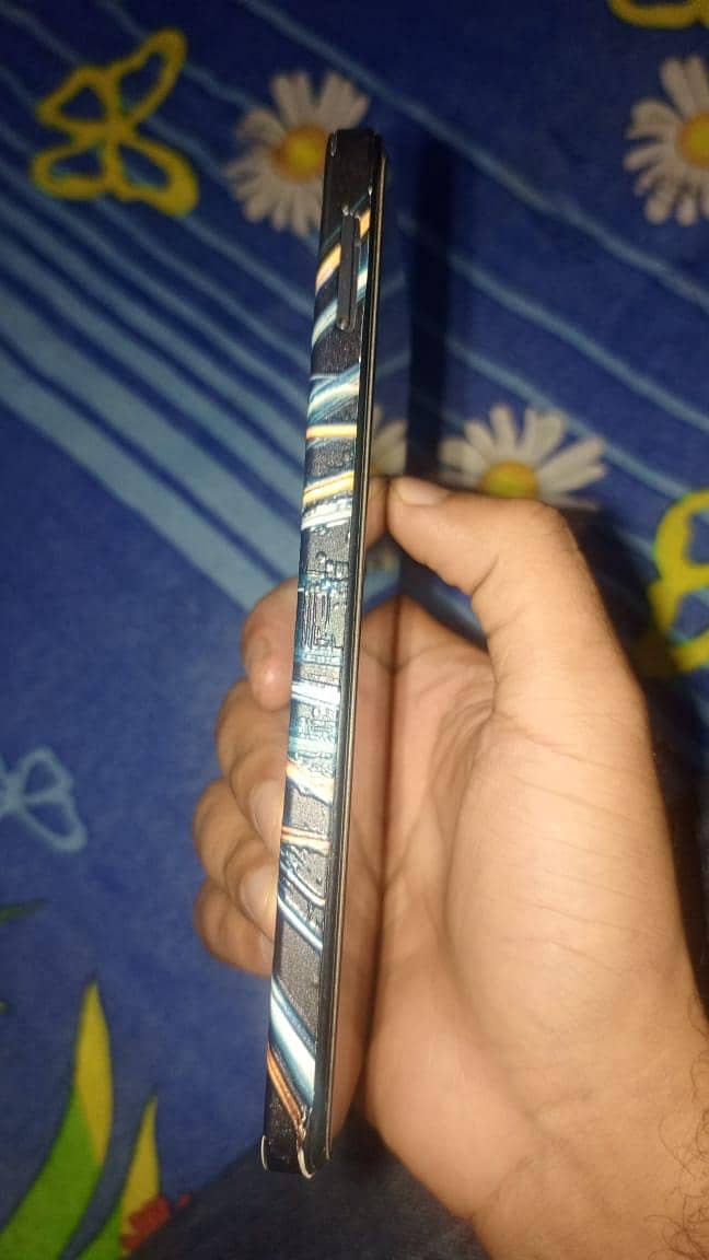 Tecno Spark 20C 3
