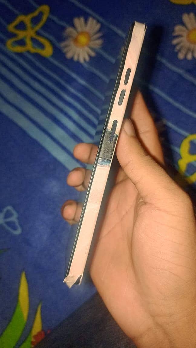 Tecno Spark 20C 4