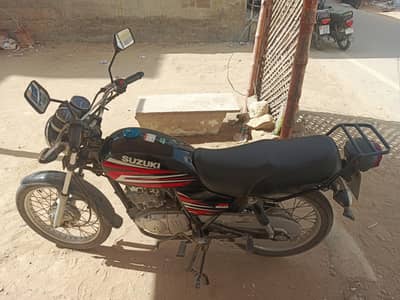 Suzuki GS 150 2025