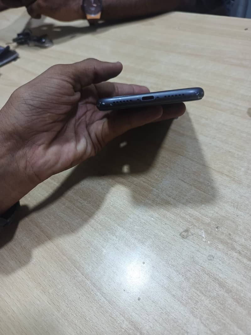 Apple iPhone 11 2