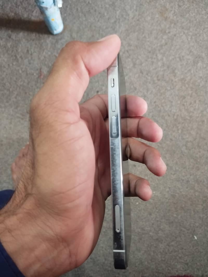 Apple iPhone 12 Pro 2