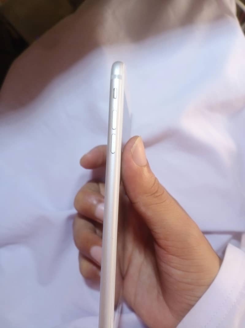 Apple iPhone 7 Plus 7