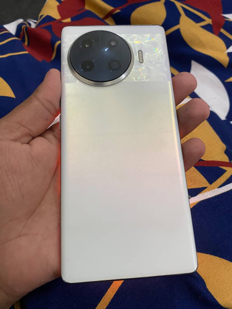 Tecno Spark 20 Pro Plus 5