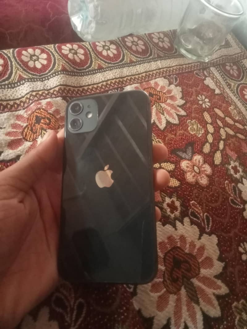 Apple iPhone 11 3