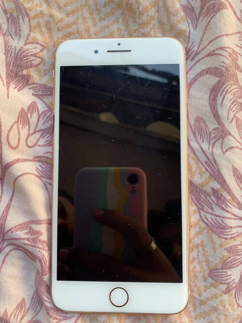 Apple iPhone 8 Plus 1