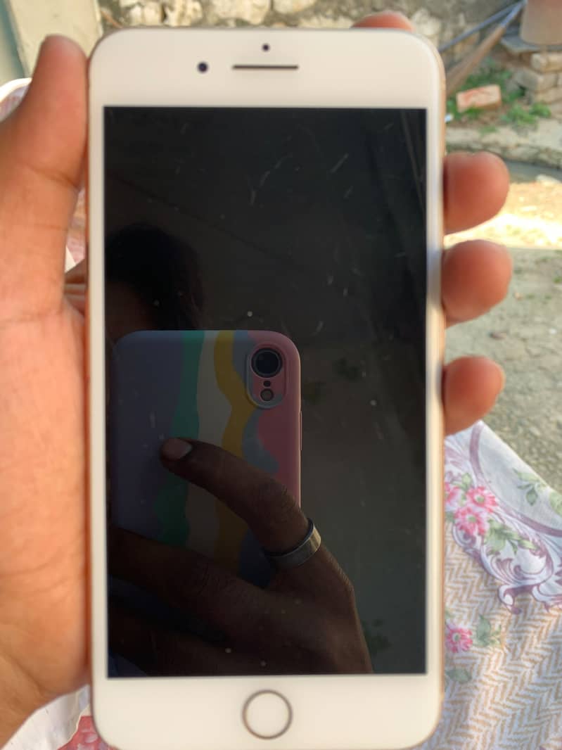 Apple iPhone 8 Plus 5