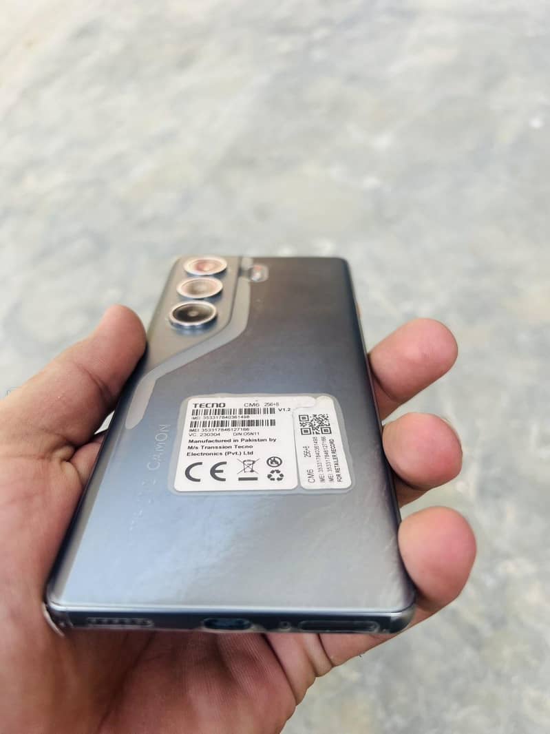 TECHNO CAMON 40 PRO 4