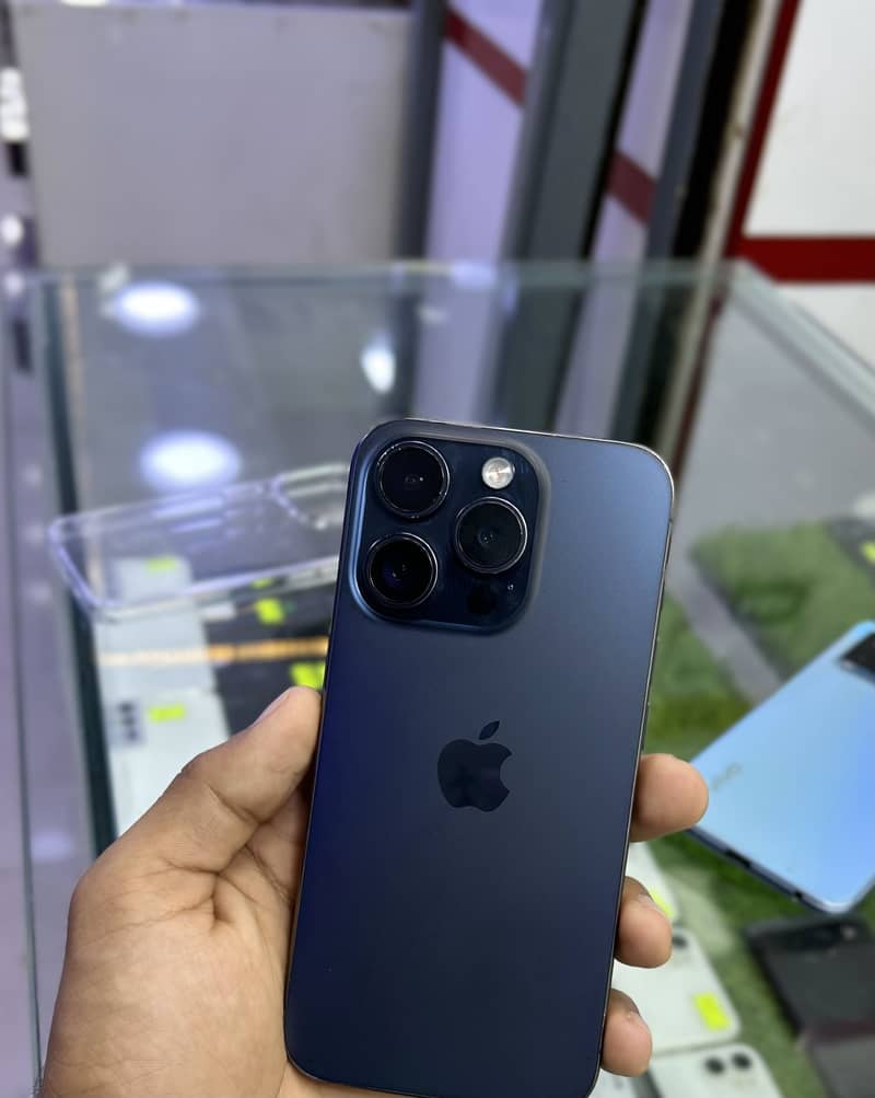 Apple iPhone 15 Pro 1