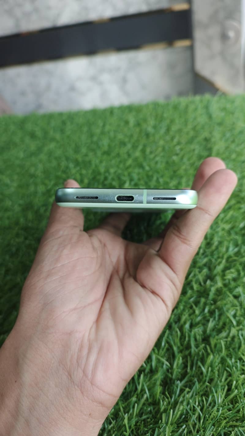 Google Pixel 8a 2