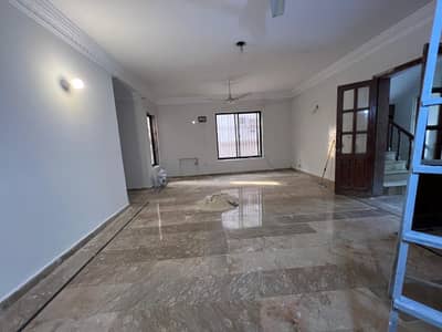 D H A Lahore 1 Kanal Owner Build Design House With 100% Original Pics Available For Rent