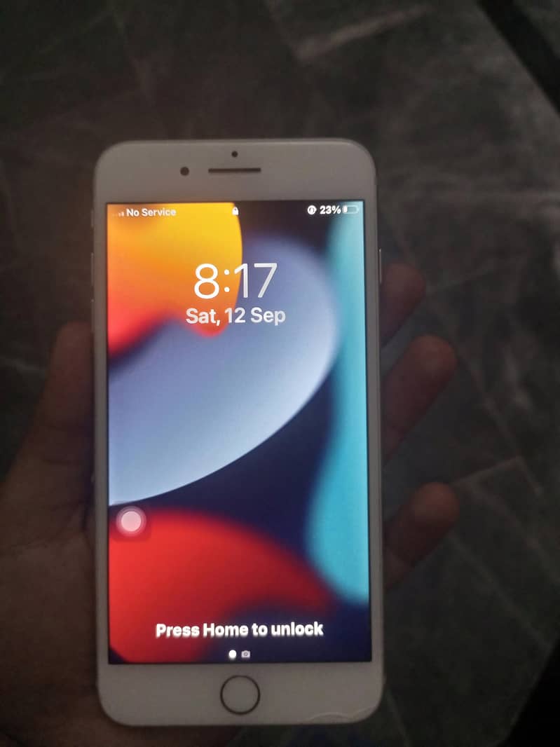 Apple iPhone 7 Plus 9