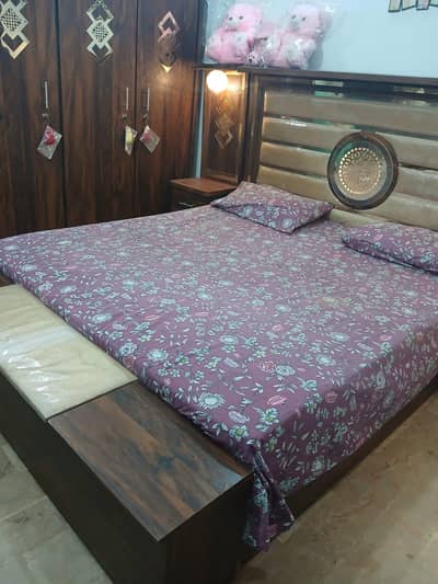 Complete Bedroom Set for Sale – Only 6 Months Used
