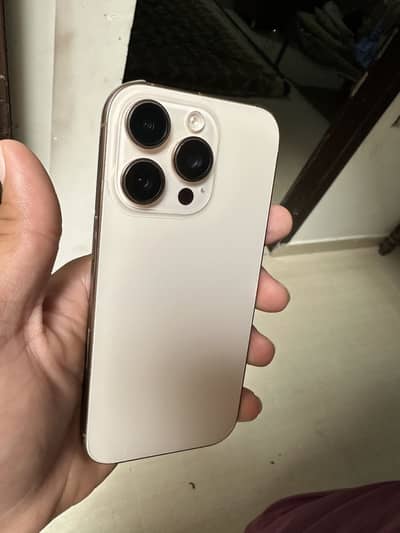 Apple iPhone 16 Pro