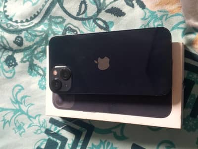 Apple iPhone 13