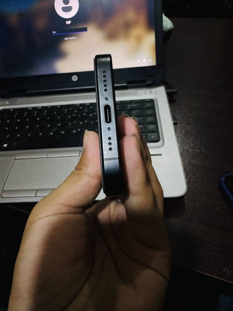 Apple iPhone 15 Pro 2