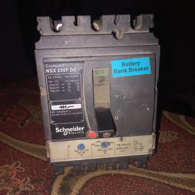 solar DC breaker