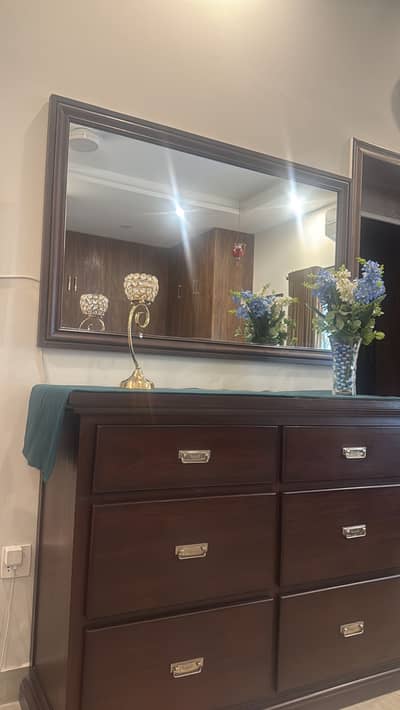 Cancel table and mirror