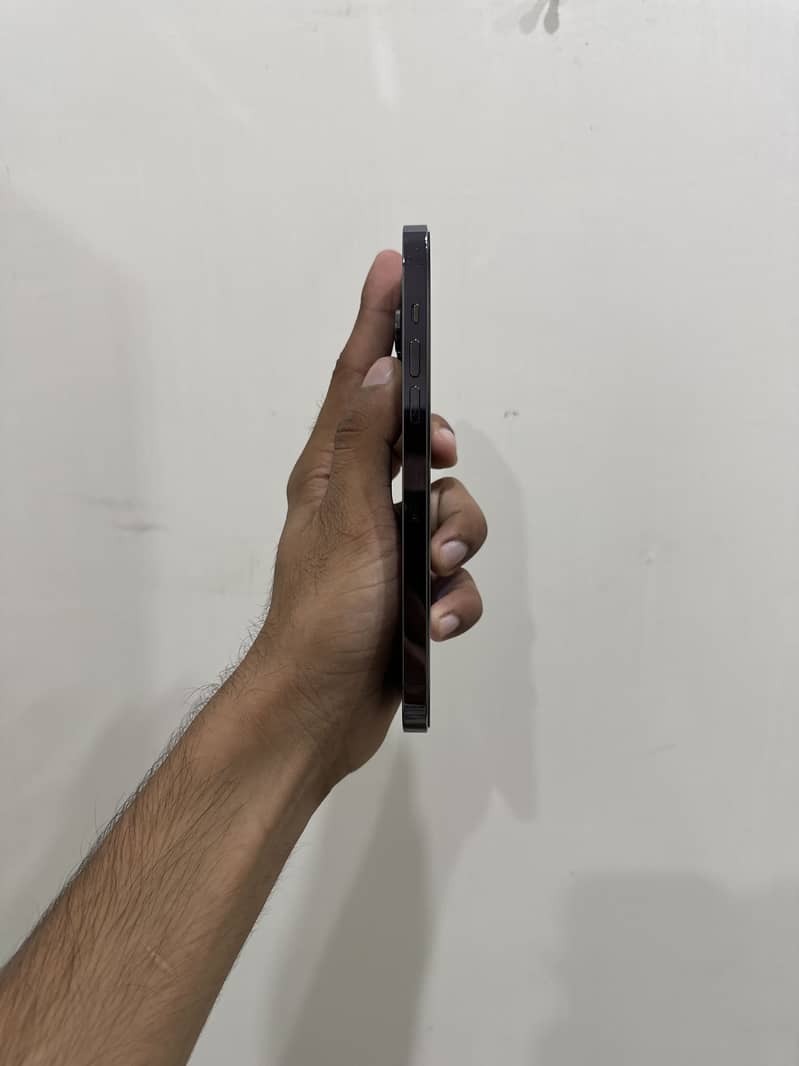 Apple iPhone 14 Pro Max 3