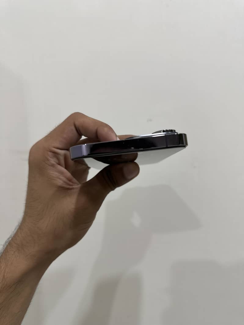 Apple iPhone 14 Pro Max 4