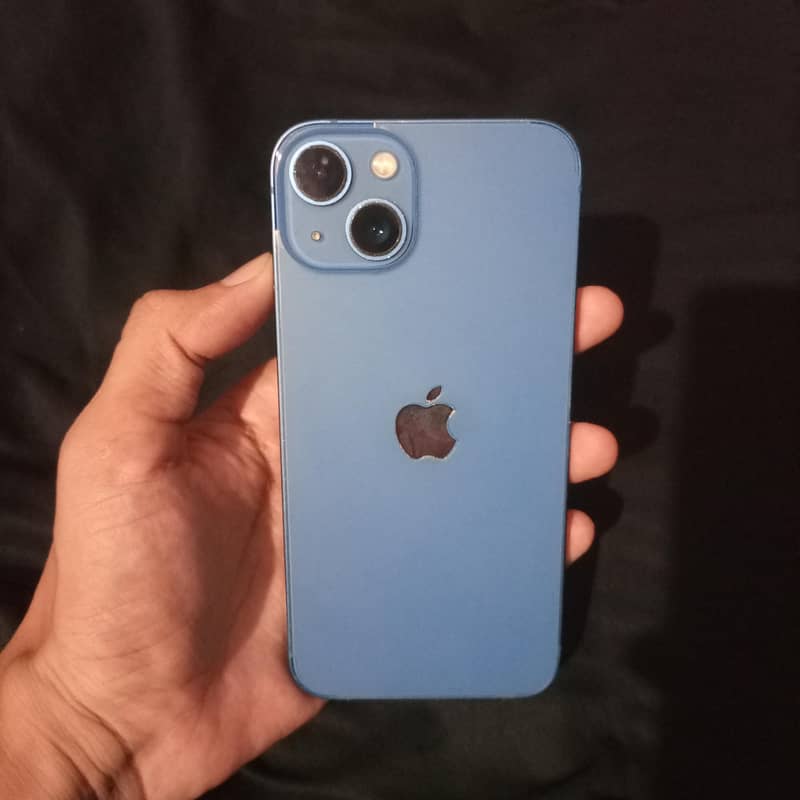 Apple iPhone 13 3
