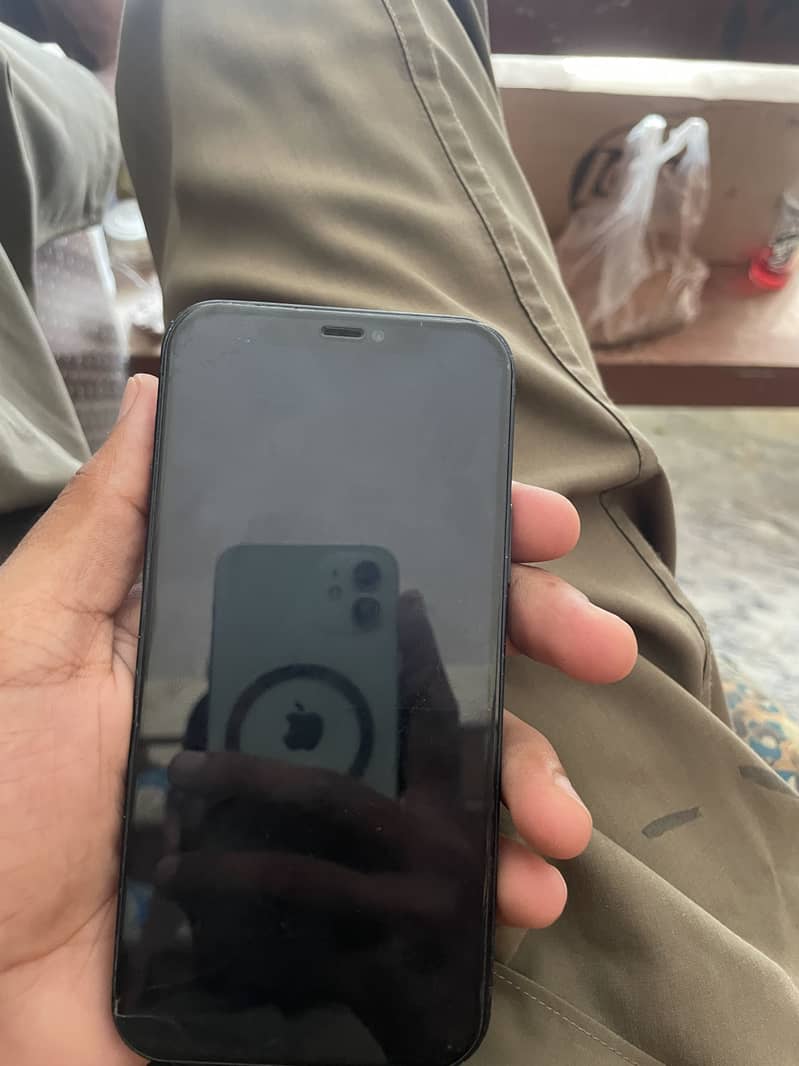 Apple iPhone 12 0