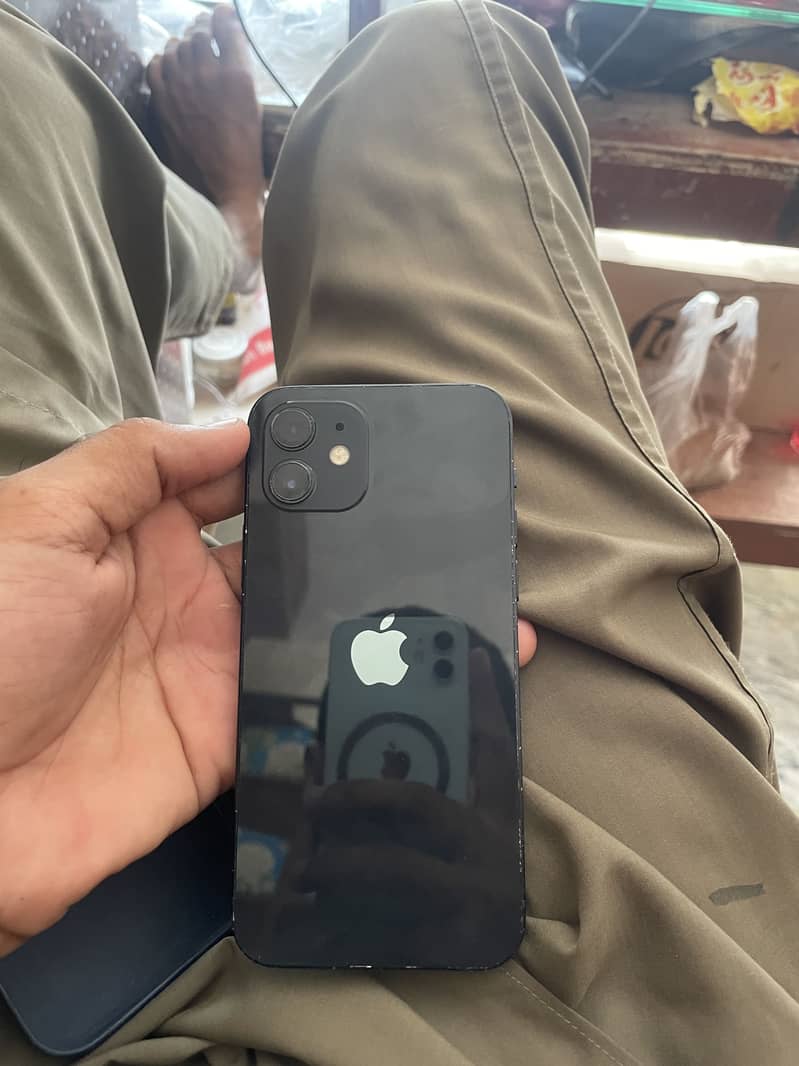 Apple iPhone 12 8