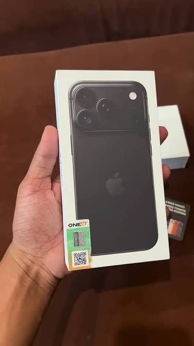 Apple iPhone 18 Pro pta approved 256gb box pack black color