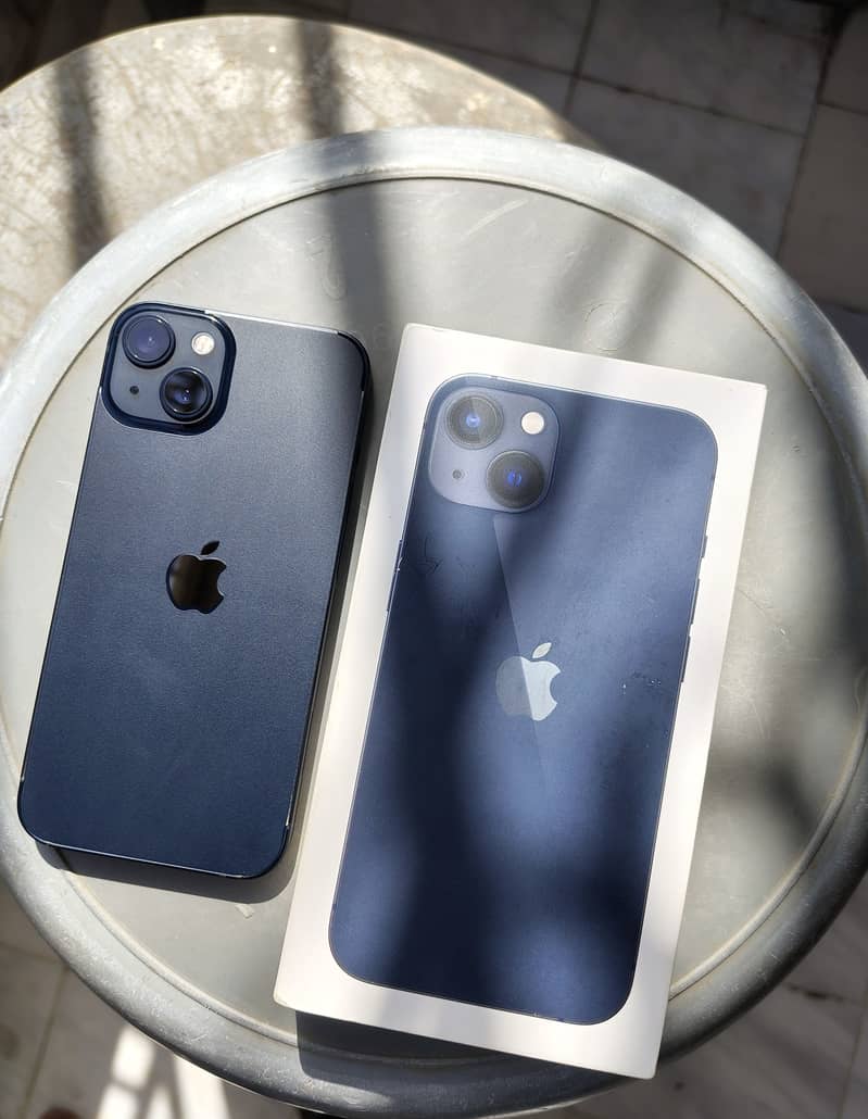 Apple iPhone 13 2