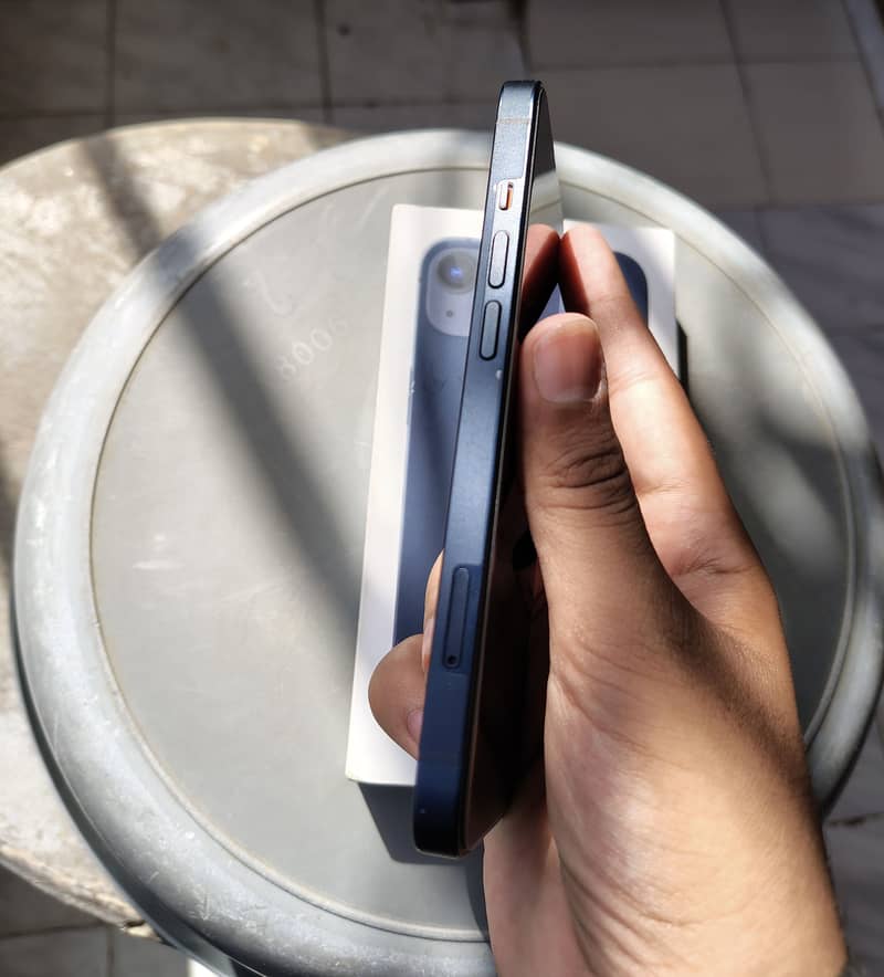 Apple iPhone 13 3