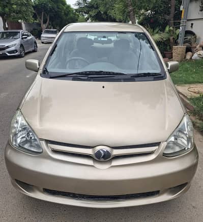 Toyota Platz 2003