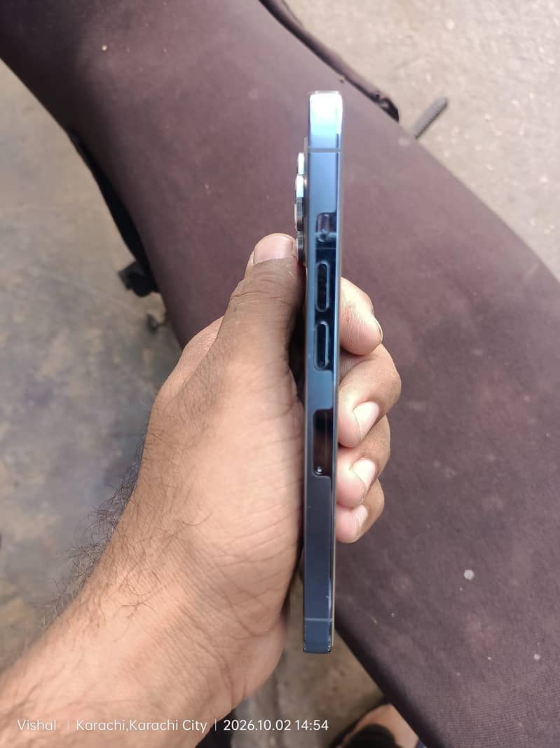 Apple iPhone 13 Pro 2