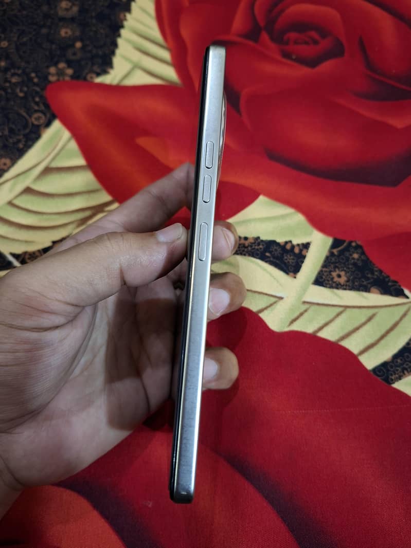 Tecno CAMON 30 1